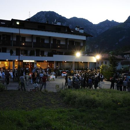 Hotel Cima Tosa San Lorenzo Dorsino Exterior foto