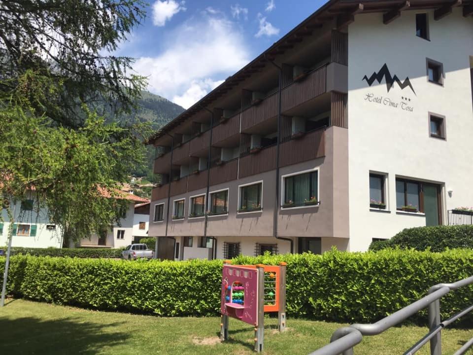 Hotel Cima Tosa San Lorenzo Dorsino Exterior foto